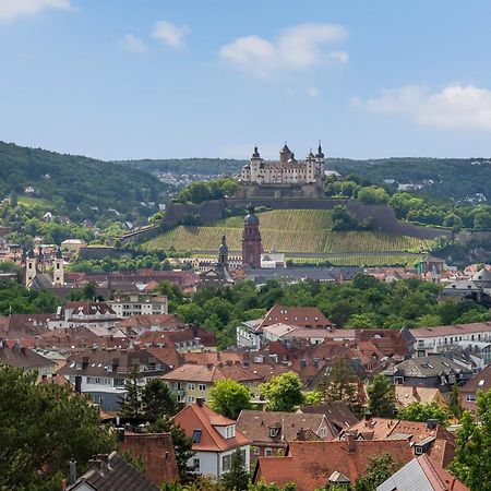 Ferienwohnung Dnd Design Loft I 170Qm I Parken I Balkon I Workstation I Netflix I Kaffee I Waschmaschine I Trockner I Xbox I Ausblick Würzburg Exterior foto
