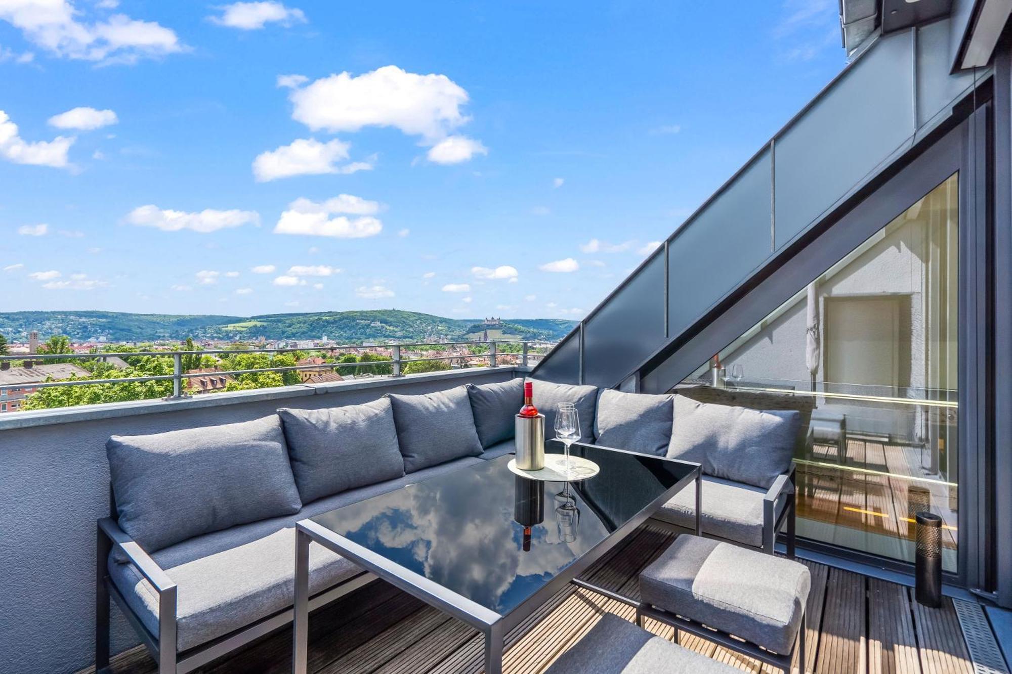 Ferienwohnung Dnd Design Loft I 170Qm I Parken I Balkon I Workstation I Netflix I Kaffee I Waschmaschine I Trockner I Xbox I Ausblick Würzburg Exterior foto