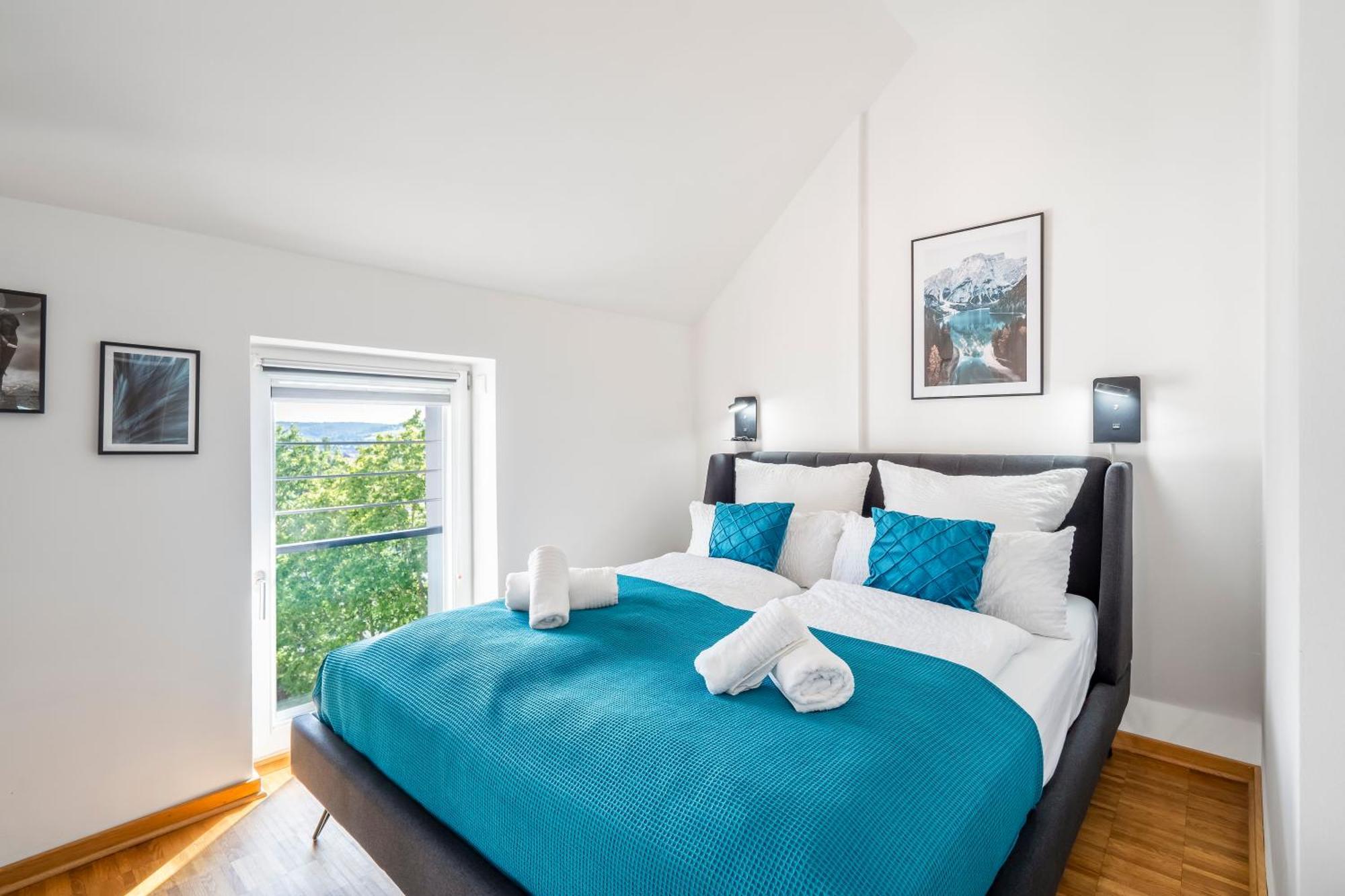 Ferienwohnung Dnd Design Loft I 170Qm I Parken I Balkon I Workstation I Netflix I Kaffee I Waschmaschine I Trockner I Xbox I Ausblick Würzburg Exterior foto